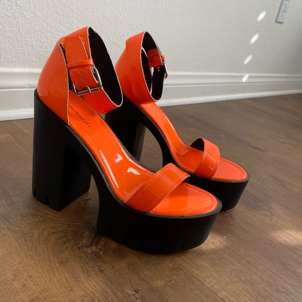 Womens size 8 Chunky Platform High Heel Sandal